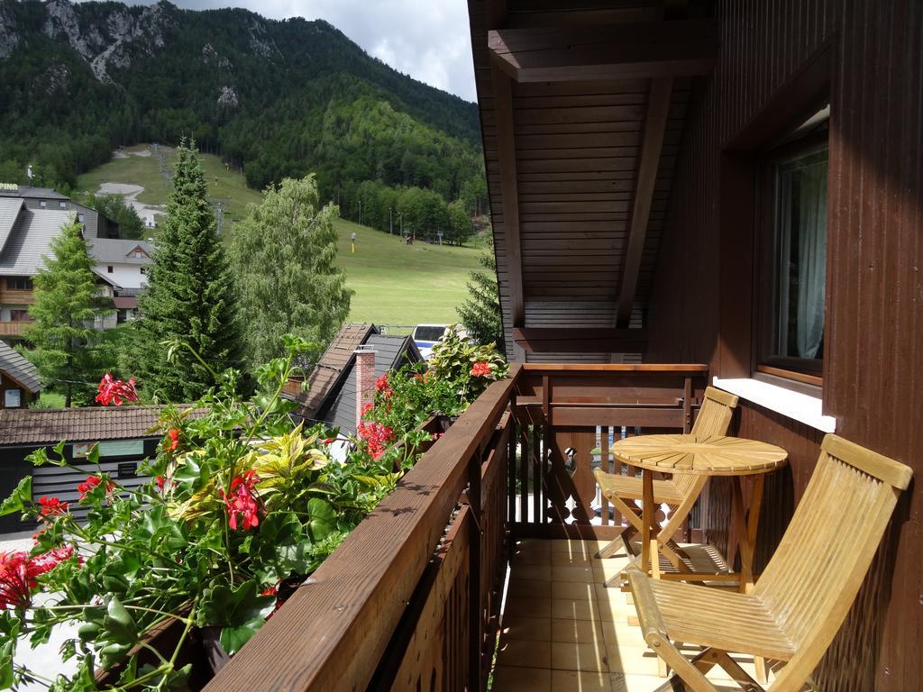 Apartments & Rooms Smucka Kranjska Gora Room photo